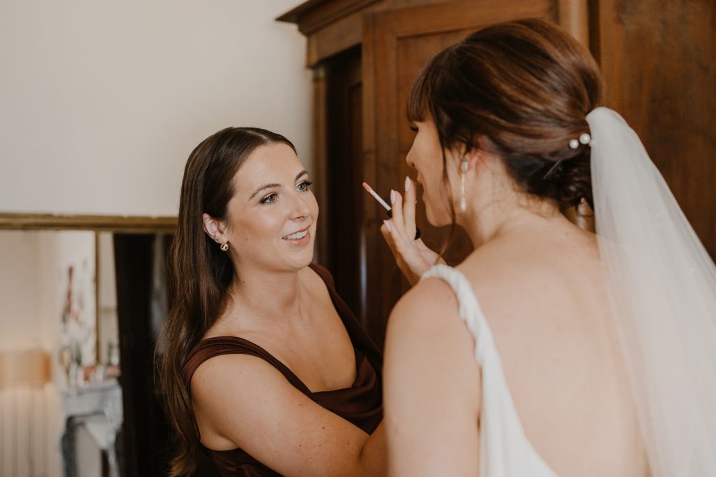 A backyard Wedding at Chateau de Redon y French wedding photographer Jade Sequeval