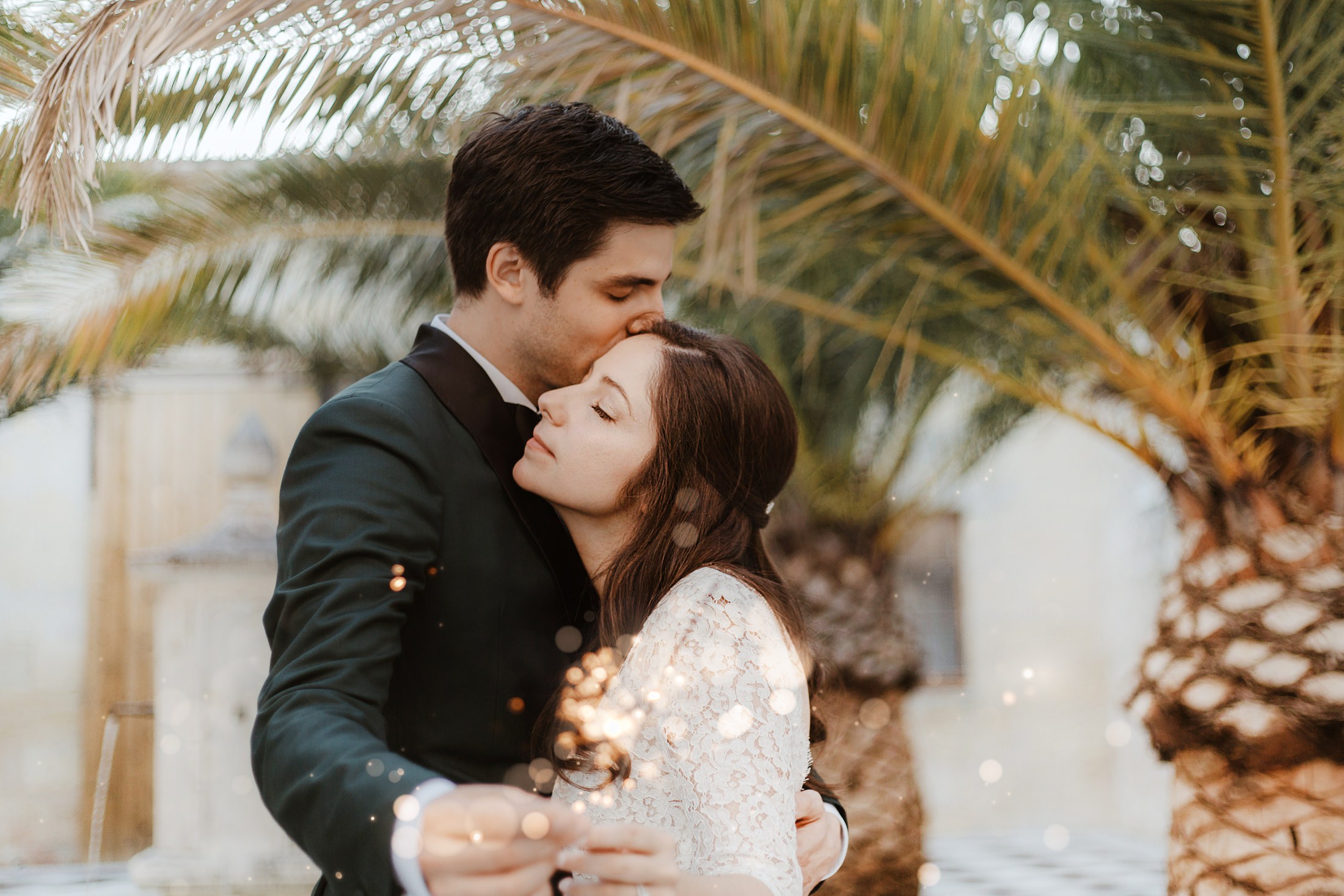Photos de couple au chateau de Garde à Moulon près de Bordeaux par la photographe de Mariage Jade Sequeval