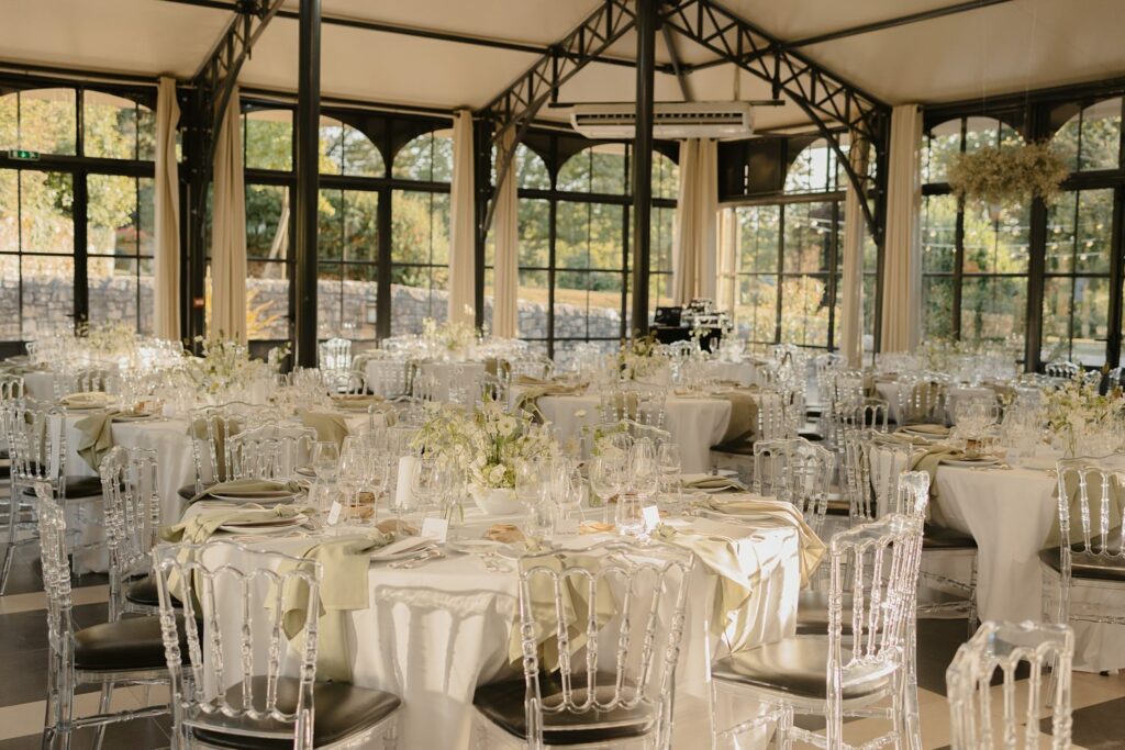 Décoration de l'Orangerie du Domaine de la Fauconnie par ArtMania Fleurs