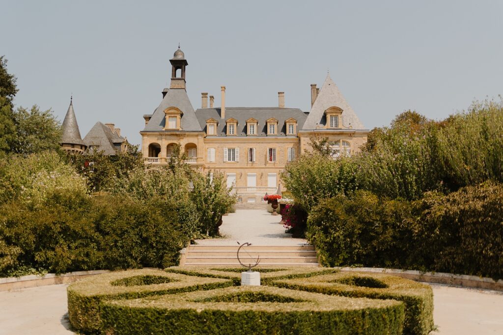 Domaine d'Essendieras main facade by Jade Sequeval Photographer