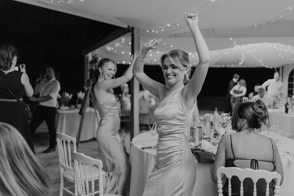 Dancing during the reception at Domaine d'Essendieras by Jade Sequeval French Photographer