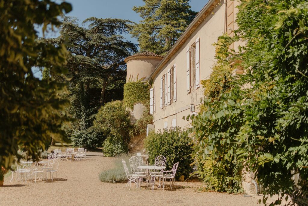 Getting married in Chateau de Malliac - photo by Jade Sequeval wedding Photographer in South West France