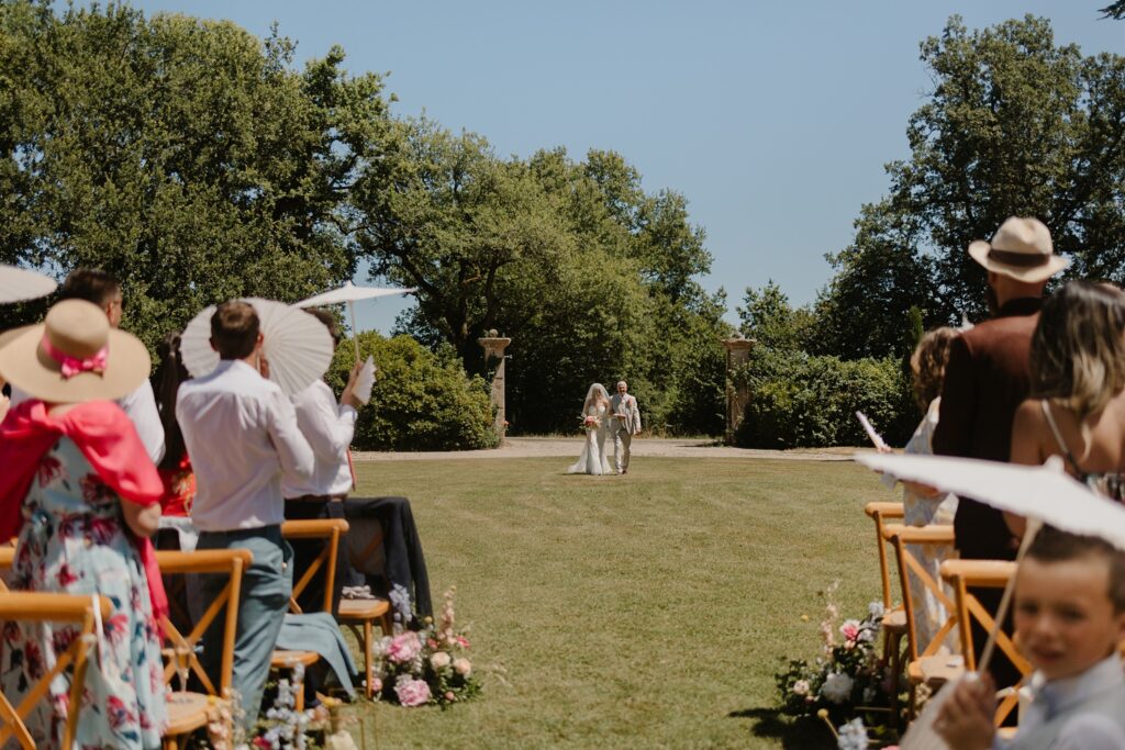 outdoor ceremony at Chateau de Malliac - photo by Jade Sequeval wedding Photographer in South West France