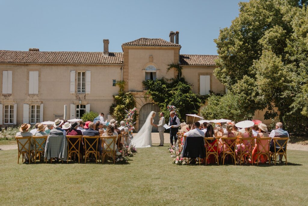 Getting married at Chateau de Malliac - photo by Jade Sequeval wedding Photographer in South West France