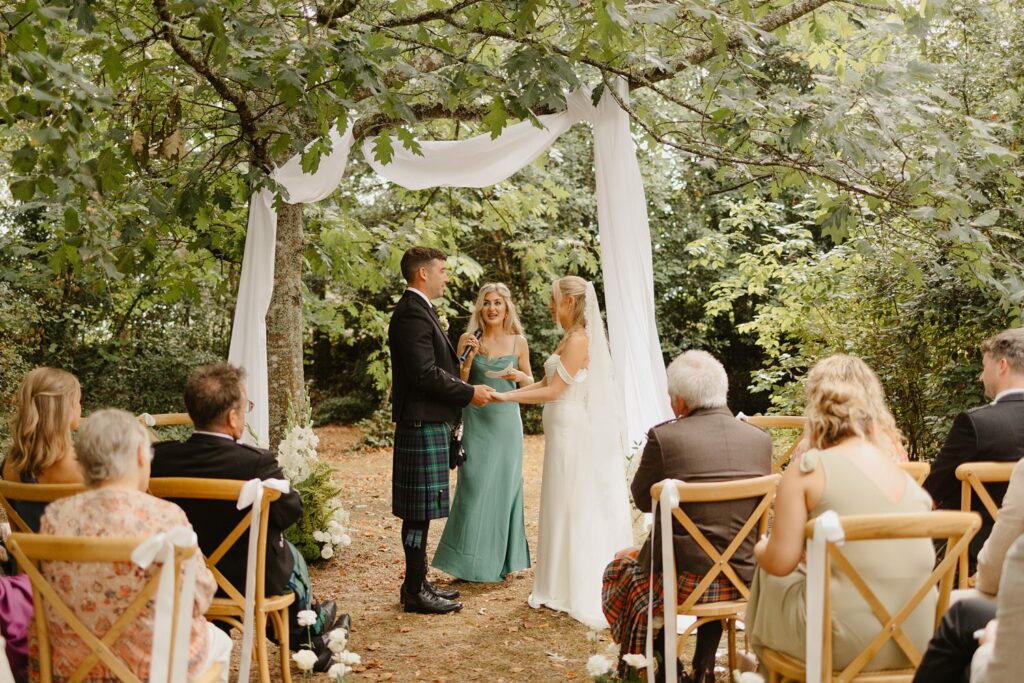 Destination wedding at Chateau Réal in South West France - photo by Jade Sequeval wedding Photographer in Bordeaux